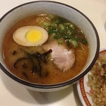 秀ちゃんラーメン - ラーメン（小ぶり）