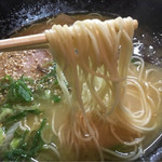 長浜ラーメン呑龍 - 自家製麺