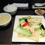 ロン ファン - ホタテと季節野菜の炒め定食