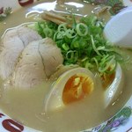 天下一品  - こってりラーメン・煮卵トッピングで