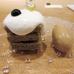 ラ・トラース - 5】都祁村の和紅茶とラッテたかまつのブルーベリーのケーキ 紅茶アイス(ランチコース4500円)