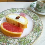 漆芸館　クンストハウス - ロールケーキ・コーヒー