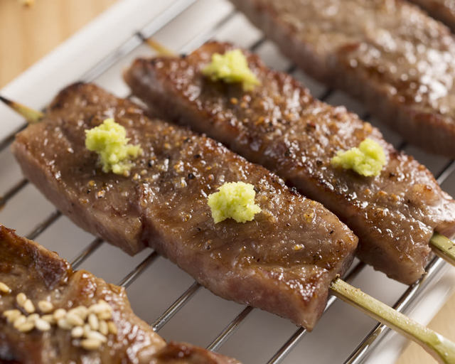 肉や ちぇっく - なんと13种の黒毛和牛串!