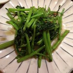 となりやのとなり - 空芯菜の炒め物(にんにく)