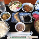 グランドファーストイン佐世保 - 名物「みなと御膳」