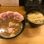 Ramen 辻 - 白湯つけ麺
      (×肉増し&半熟煮玉子)