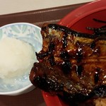 すき家 - さんま蒲焼き丼（期間限定）