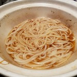 個室居酒屋 なまはげ屋 - 〆のうどん。これで4人前です。間違いなく4人前だそうです。