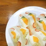 ホットケーキパーラー フルフル - フルーツサンド