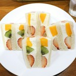 フルーツサンド