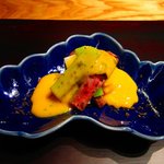 虎白 - 和牛と野菜の黄身酢掛け、塩昆布を散らしてＵＰ