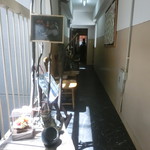 がちまやぁ - エレベーター降りお店まで