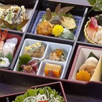 かつら寿司 - 箱膳セットB　ランチ価格1700円茶碗蒸し付