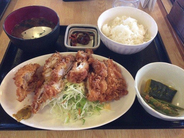 お食事処よろづ 橿原神宮前 定食 食堂 食べログ