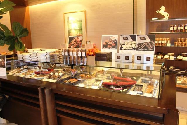 写真 : ショコラティエ マサール 本店 (Chocolatier Masale) - 西線11条/カフェ | 食べログ