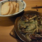 Bar MICHIya - 蛍いかのアヒージョとバケット