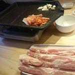 明洞純豆腐 - サムギョプサル