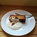 スペシャルティコーヒー ジャム コーヒーカウンター - カラメルチーズケーキ