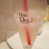 ダルマット 六本木ヒルズ店 - 白桃スカッシュ