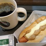 TULLY'S COFFEE - 本日のコーヒーとポルチーニチーズドッグ