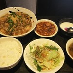 炎神 - ランチセット(揚げ出し豆腐・キノコ・国産鶏肉のオイスターあんかけ) 850円&ミニ麻婆豆腐 100円♪