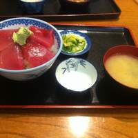 浅草 魚料理 遠州屋 - 近海まぐろ丼定食680円