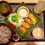 大戸屋 - 広島産牡蠣フライ定食