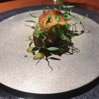 TACUBO - 唐津産鰆燻製のカルパッチョ 青トマト 赤玉ねぎ添え レモンと生姜のソース