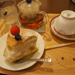 ガトーシェフ三昧堂 - フルーツシフォンと紅茶