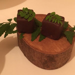 レストラン・モリエール - 山椒とイチジクのチョコ
