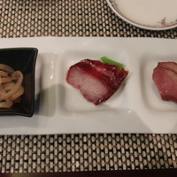 ホテルオークラ 中国料理「桃花林」 日本橋室町賓館 - 肉厚クラゲ　チャーシュー　鴨