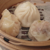 ホテルオークラ 中国料理「桃花林」 日本橋室町賓館 - 小籠包　焼売　フカヒレ餃子