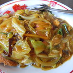 中華料理 牡丹園 - カツカレー丼：820円