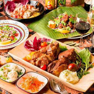 Standard round-the-world course where you can enjoy cuisine from all over the world at once