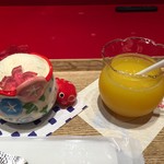 イッピン カフェ - 金魚カップアイスのオレンジジュース 2016/08/29