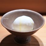 肉割烹 上 - 塩とオリーブオイルのアイス