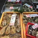 マルトモ水産 鮮魚市場 - 