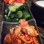 焼肉・韓国料理 KollaBo - キムチ盛り合わせ