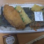 ほっともっと - のり弁にはソースが添付されてました