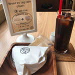 tag cafe - アジフライサンドとコーヒーで税込み500円。