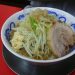 ジャンクガレッジ - ラーメン￥700 ニンニク 脂