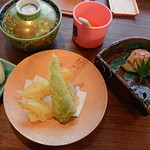 味勧屋 - 子供用に用意して頂いた食事