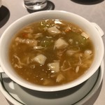 中国飯店 富麗華 - 海鮮入り冬瓜のスープ