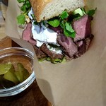 キッチン＆カフェ クリシュ - ローストビーフサンド