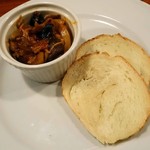 Torattoria Amazza - ローストキノコとアンチョビのトマト煮込み