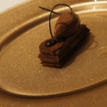 カセント - 5種類くらいのチョコを使ったチョコケーキ