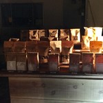 アフェクショネイト 珈琲 - 豆も販売  売り切れ続出… 『月夜の珈琲案内人』2017