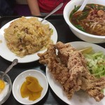 台湾料理 嘉宴楼 - 171001日　埼玉　台湾料理 嘉宴楼 鳩ヶ谷店 　炒飯定食880円（台湾ラーメン）