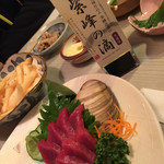 なかい - マグロ刺身、特製醤油で召し上がれ！
