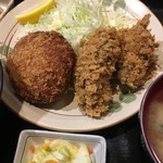 世界一のカキフライと肴 わぶ - 大粒のカキフライ